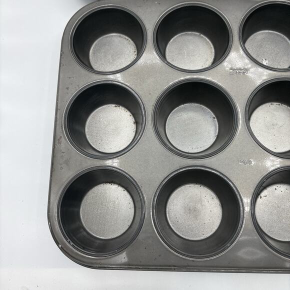Ekco‎ Muffin Pans Lot of 2 Regular Size Cupcake Mold 12 Hole Slot Each USA - Picture 4 of 12
